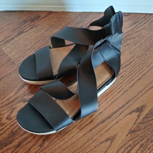 Universal Threads Target Platform Sandals 8.5 - Picture 4 of 7